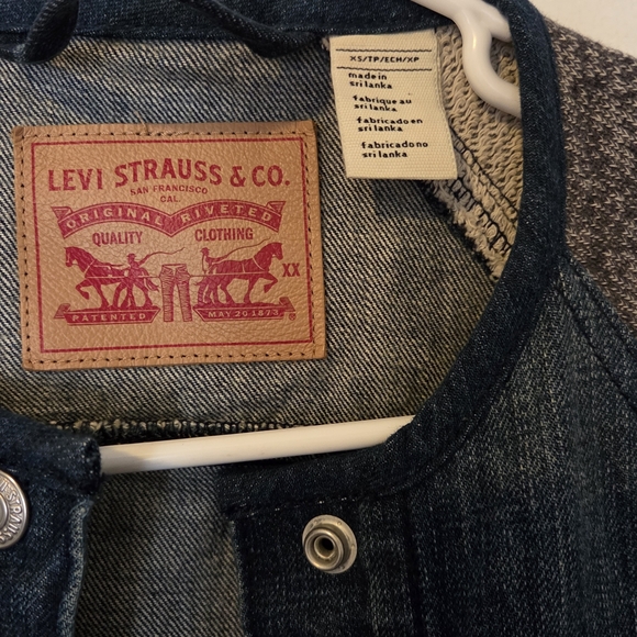 Levi's Women's Denim Jacket with Gray Knit Sleeves XS Bomber - Picture 4 of 13